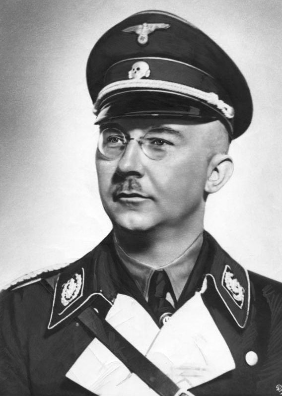 Heinrich Himmler, Reichsführer-SS. Au sommet du régime, il fut à peu près le seul patron véritable de l’occultisme germanique — l’Edda, les runes, la 